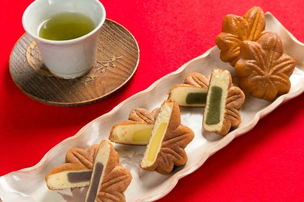 Momiji Manju