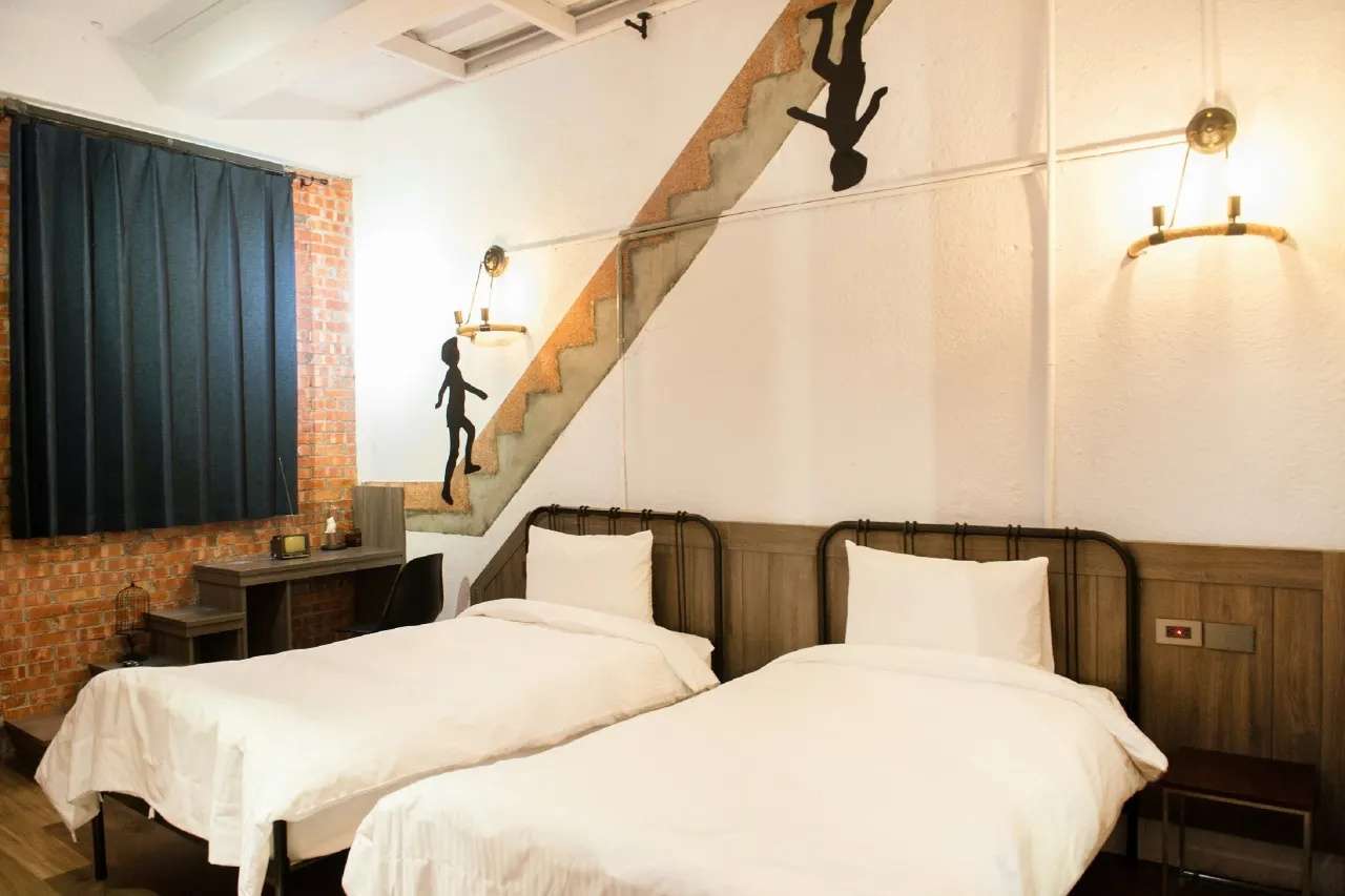 台南玩聚安平民宿