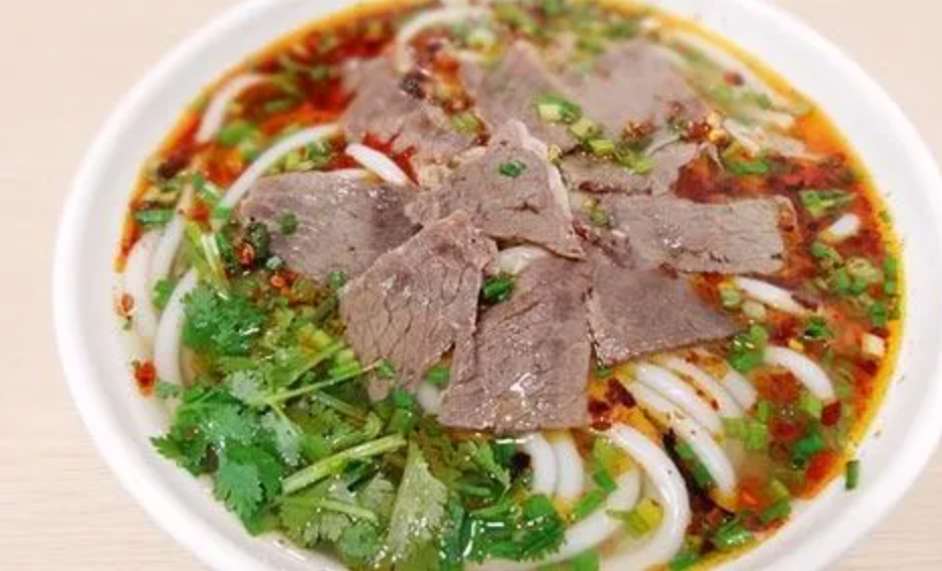 บะหมี่เนื้อตุ๋นไต้หวัน
