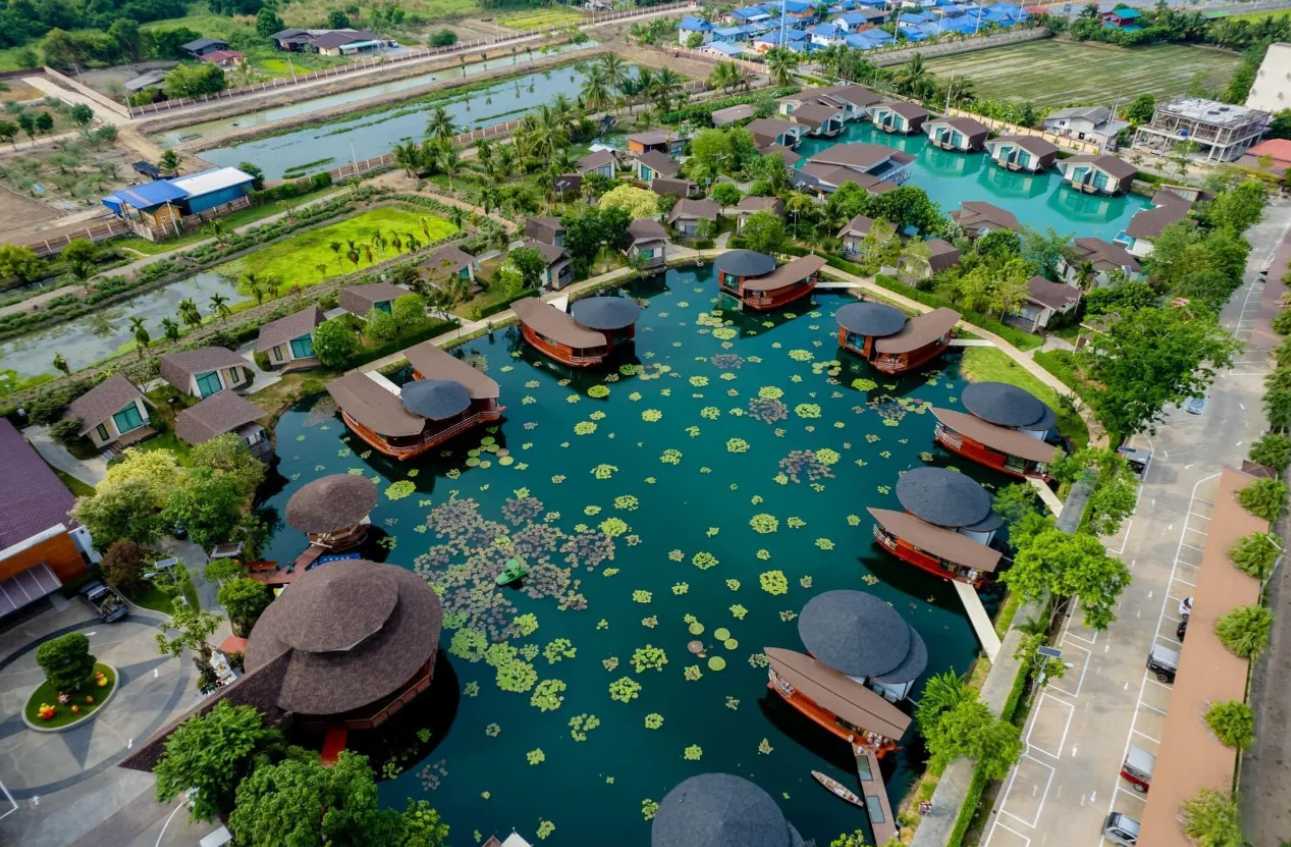 Boat House Boutique Riverside