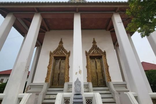 พระวิหารหลวงและพระสัมพุทธโสมนัสวัฒนาวดี - วัดโสมนัสราชวรวิหาร