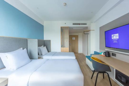 ห้องพัก Holiday Inn Express Shanghai Pudong Airport