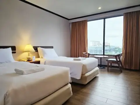 โรงแรมอเล็กซานเดอร์ กรุงเทพ-1