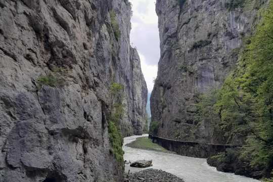 หุบเขาอาเร่ Aare Gorge
