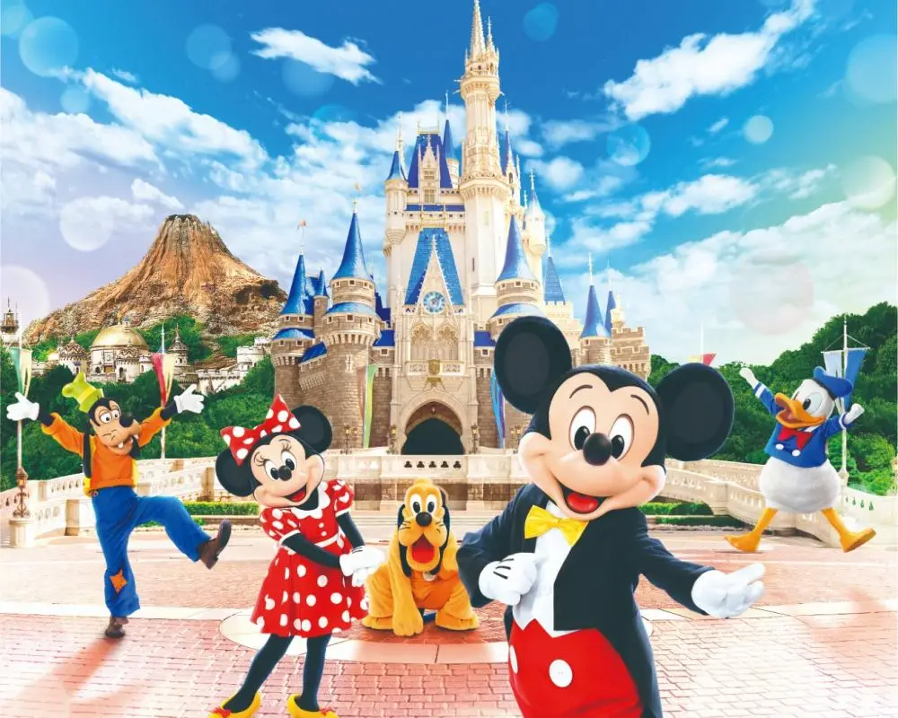 Mickey, Minnie, Goofy and the gang there to welcome people to tokyo disneyland