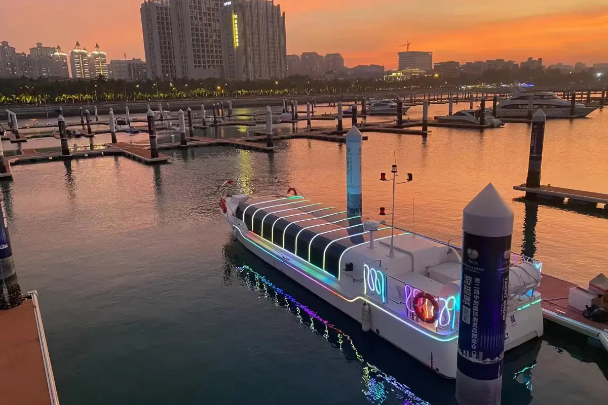 Haikou Bay Night Tour