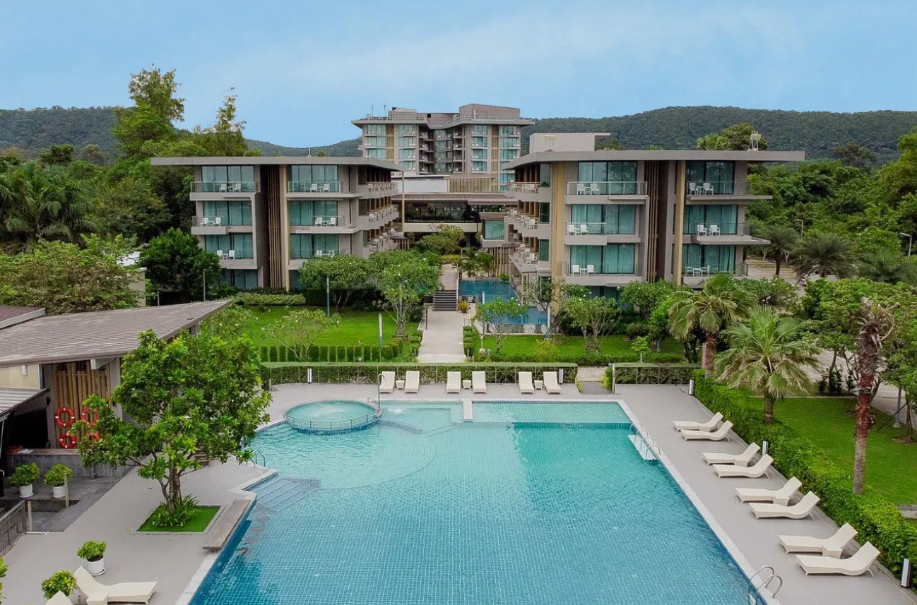 Sand Dunes Chaolao Beach Resort