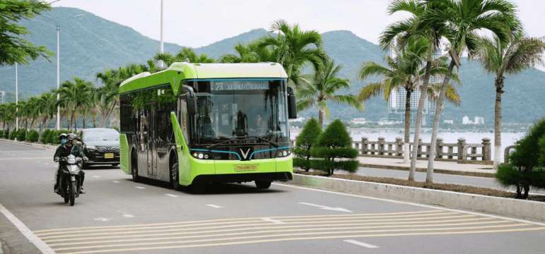 Xe bus công cộng VinBus từ sân bay Cam Ranh đi Nha Trang