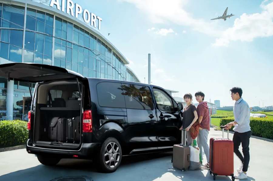 รถรับส่งสนามบิน