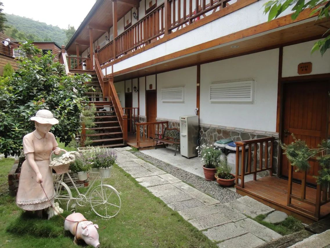 合歡山住宿|南投清境維也納庭園民宿