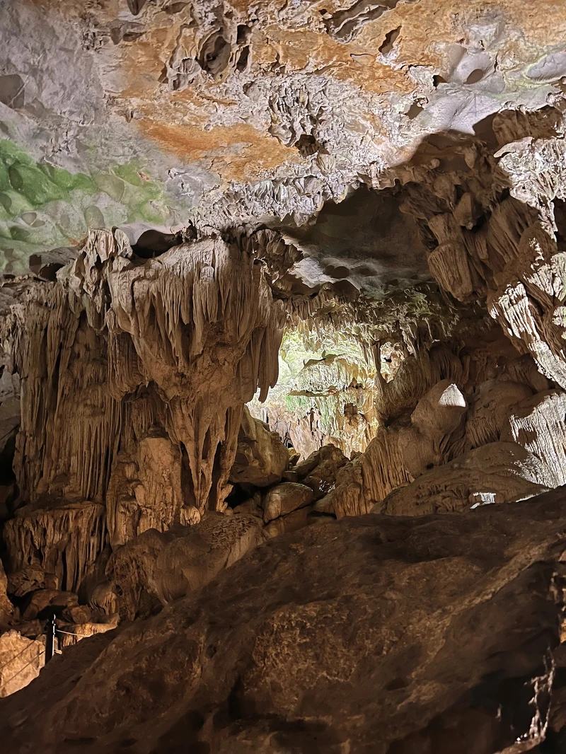 Thien Cung Cave
