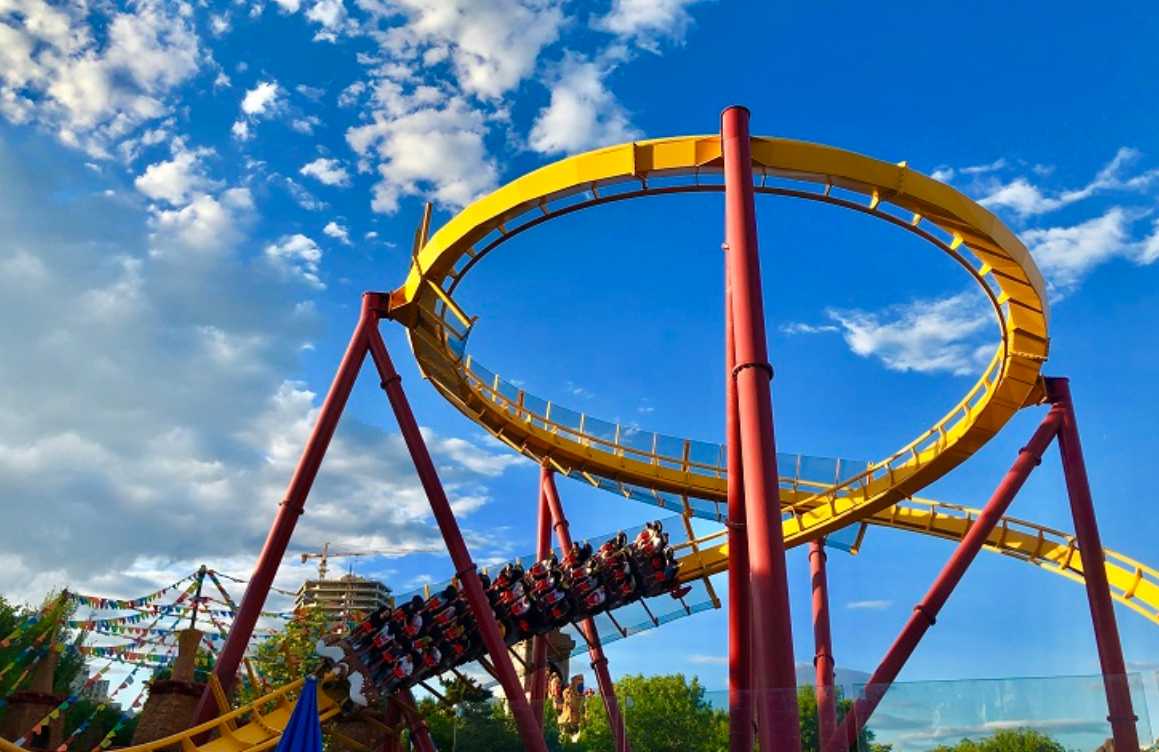 北京歡樂谷必玩設施｜喜馬拉雅雄鷹•音樂過山車