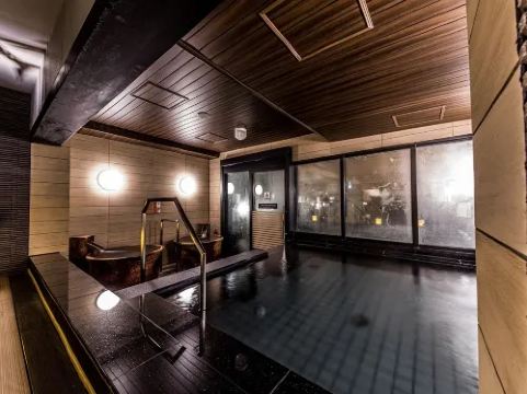 APA 度假飯店御堂筋本町站塔樓