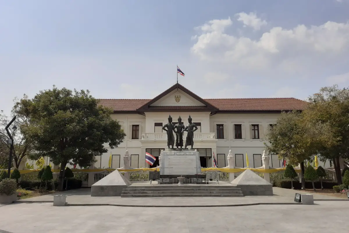 พระบรมราชานุสาวรีย์สามกษัตริย์