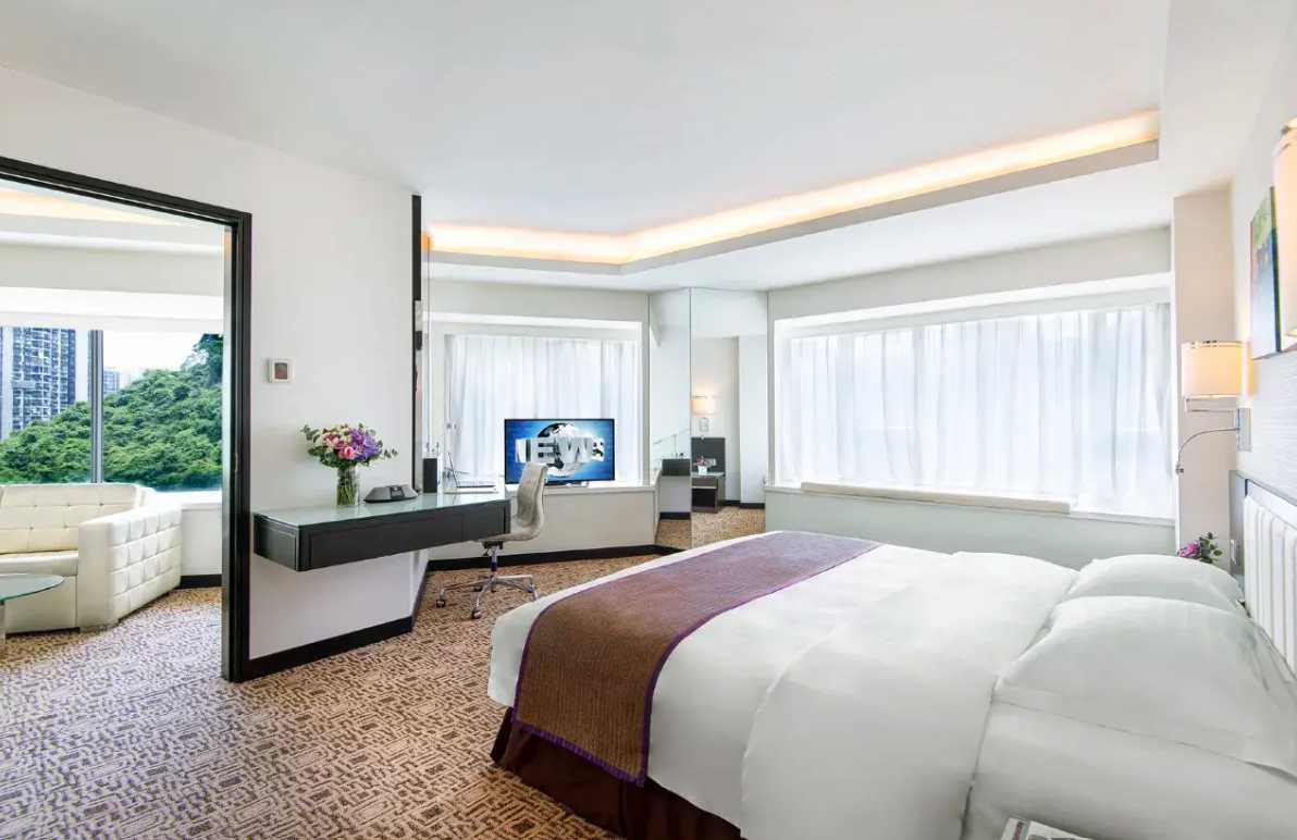 โรงแรมรีกัล ริเวอร์ไซด์