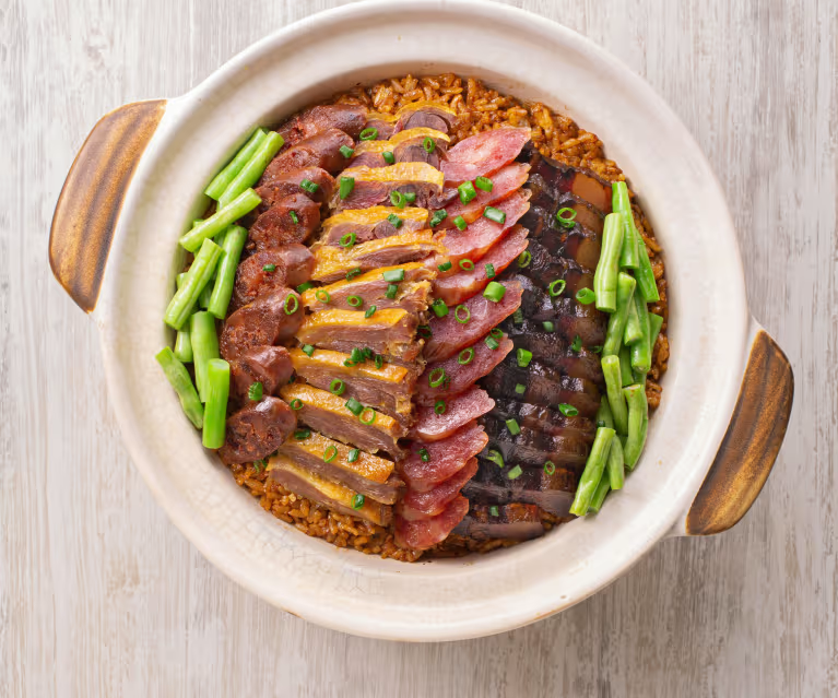 ข้าวหน้าไส้กรอกกวางตุ้ง 