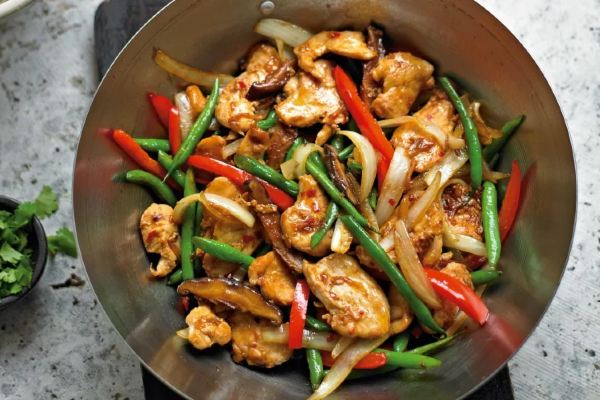 ผัดเผ็ดพริกแห้งสไตล์หยางซั่ว