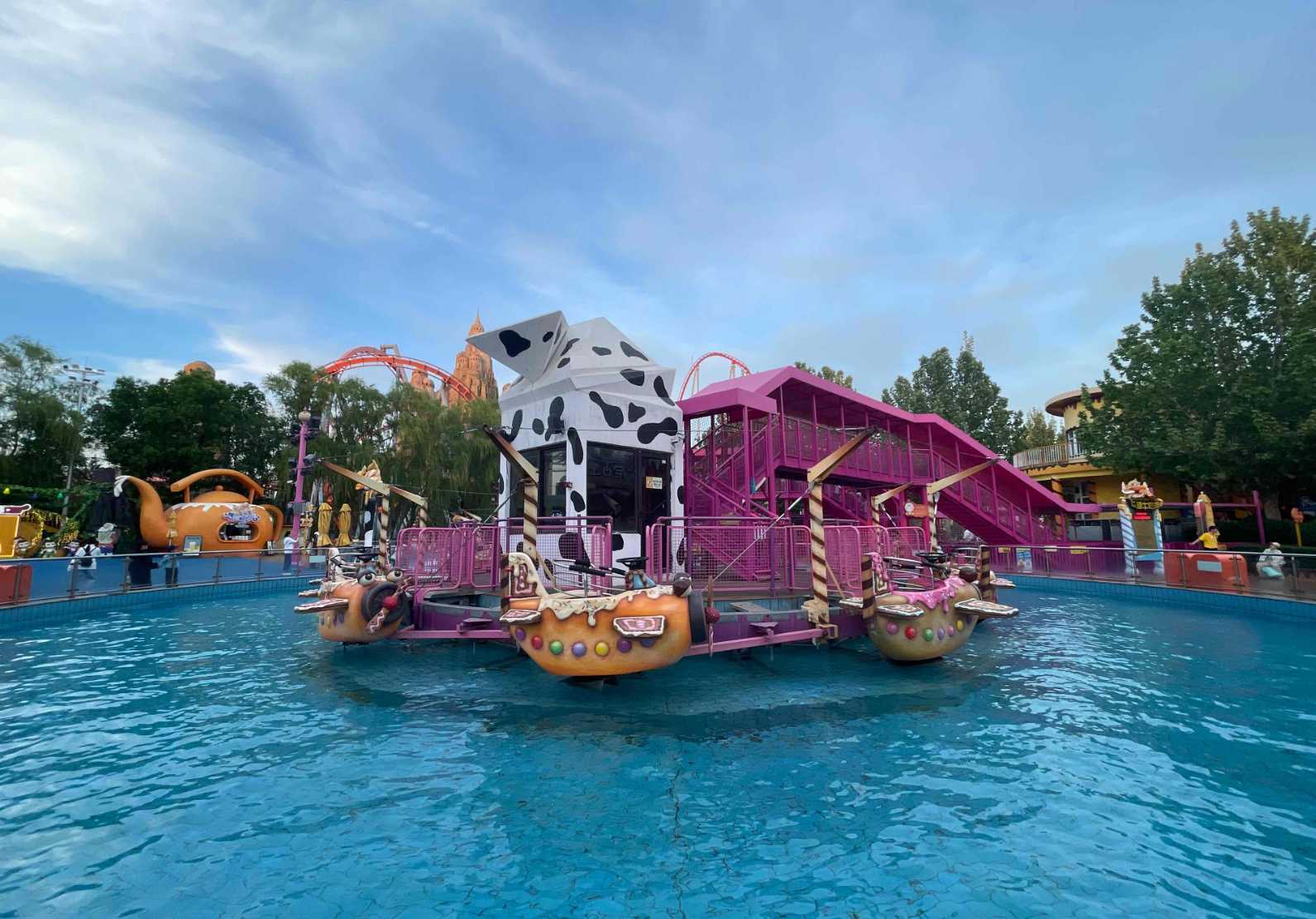北京歡樂谷必玩設施｜飛越牛奶河