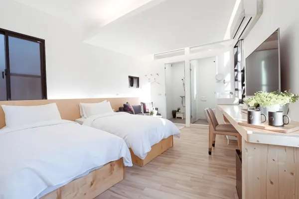 駁二住宿｜阡陌一舍 UNS