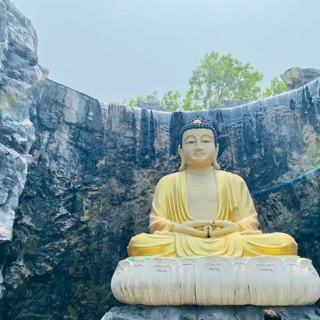 วัดหลักสี่ราษฏร์สโมสร