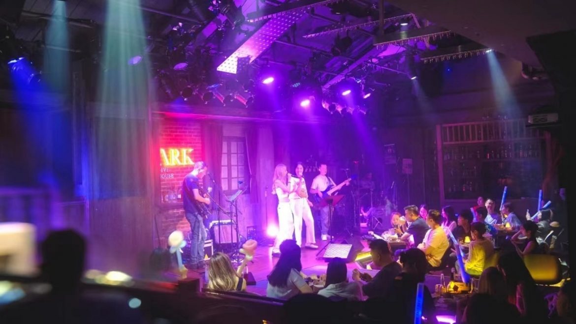 上海 ARK LIVE HOUSE 表演