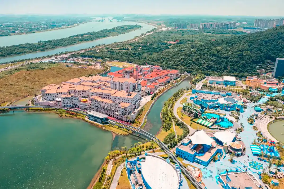 พื้นที่ท่องเที่ยวต้าหวงซาน