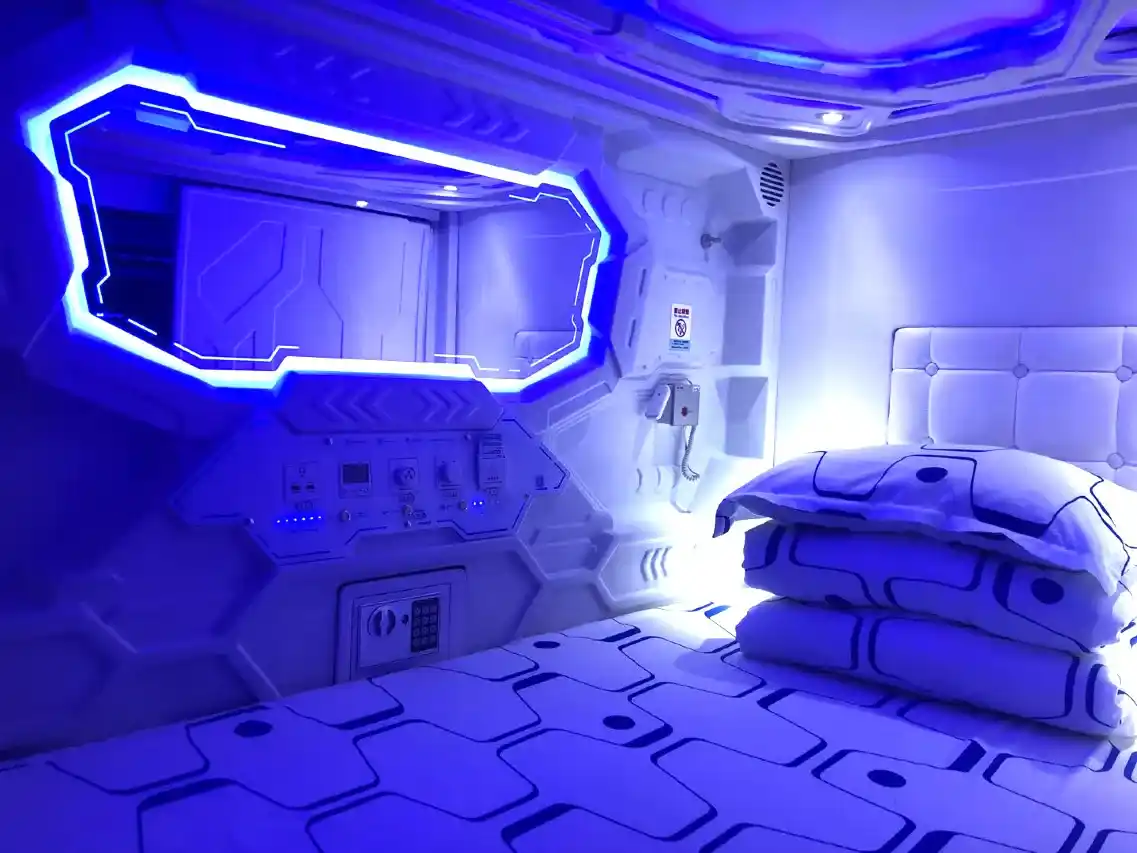 Xianyang space capsule hotel-2