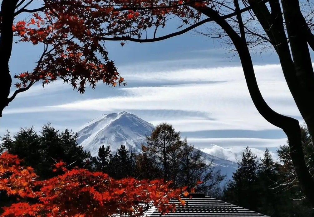 Mount Fuji clear view in Autumn Season