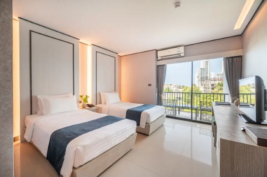 Manhattan Pattaya Hotel-1