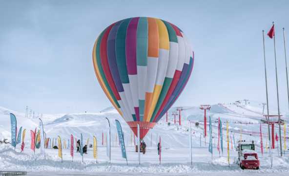 Skiing in Xinjiang Ski Tour