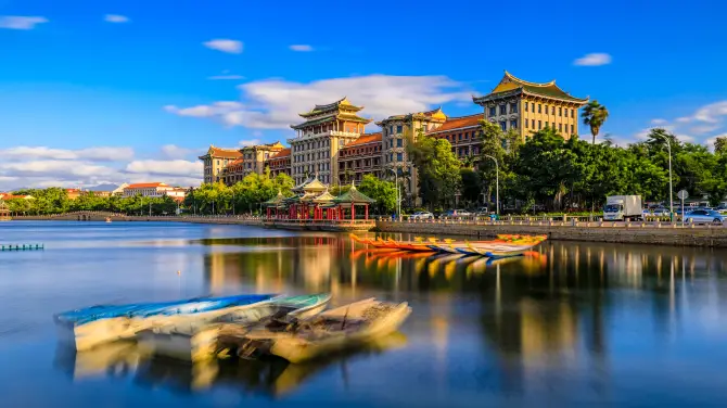 香港去廈門, 集美學村