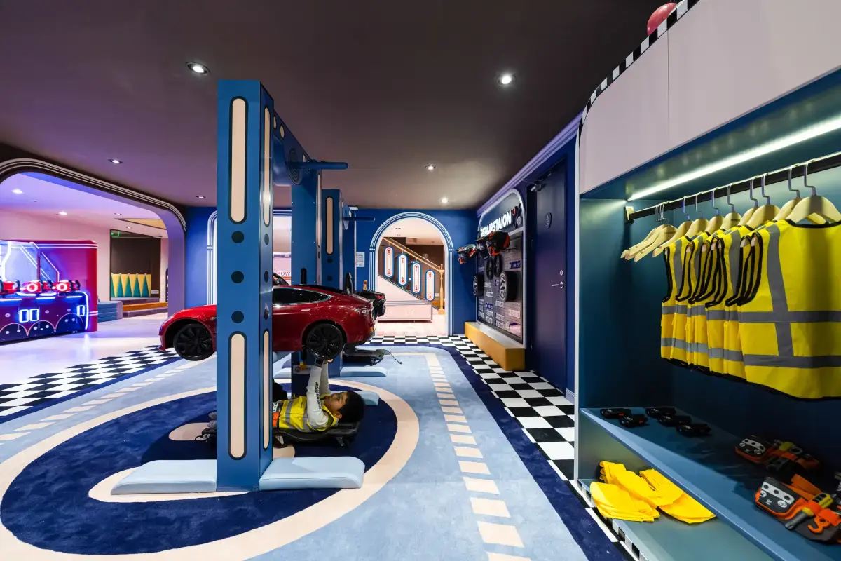 汽車維修角色扮演