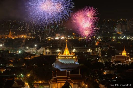 ไฮไลท์ที่ไม่ควรพลาดบนภูเขาทอง