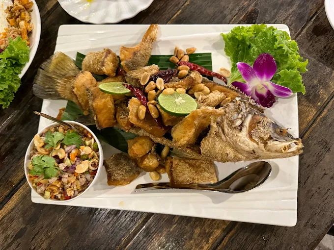 ครัวเข้าท่า คาเฟ่ ปากคลองหาดเจ้า