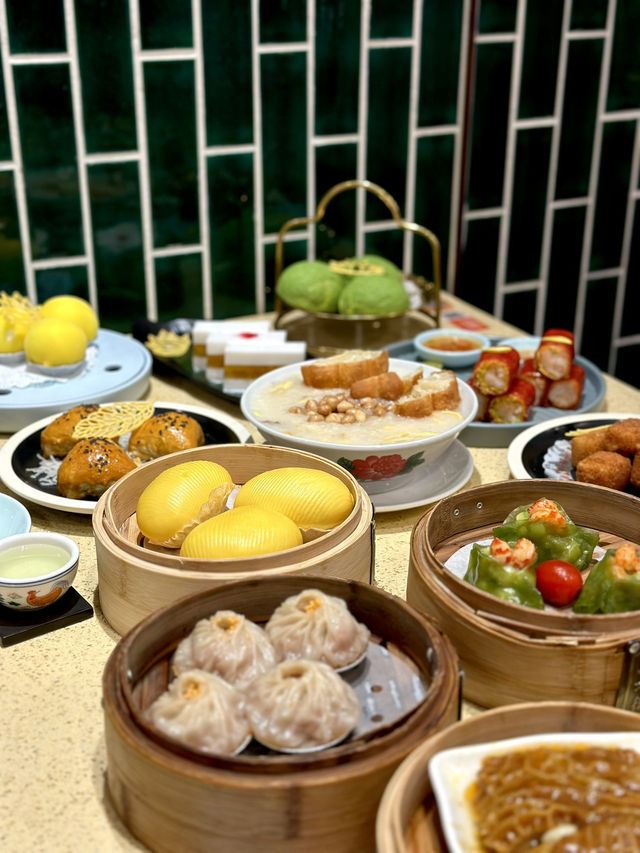 點都德