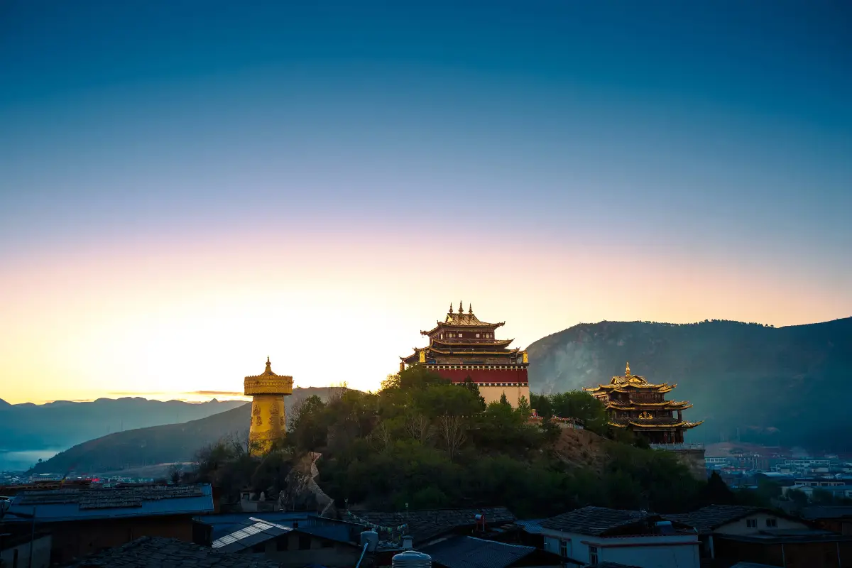  Dafo Temple Prayer Wheel