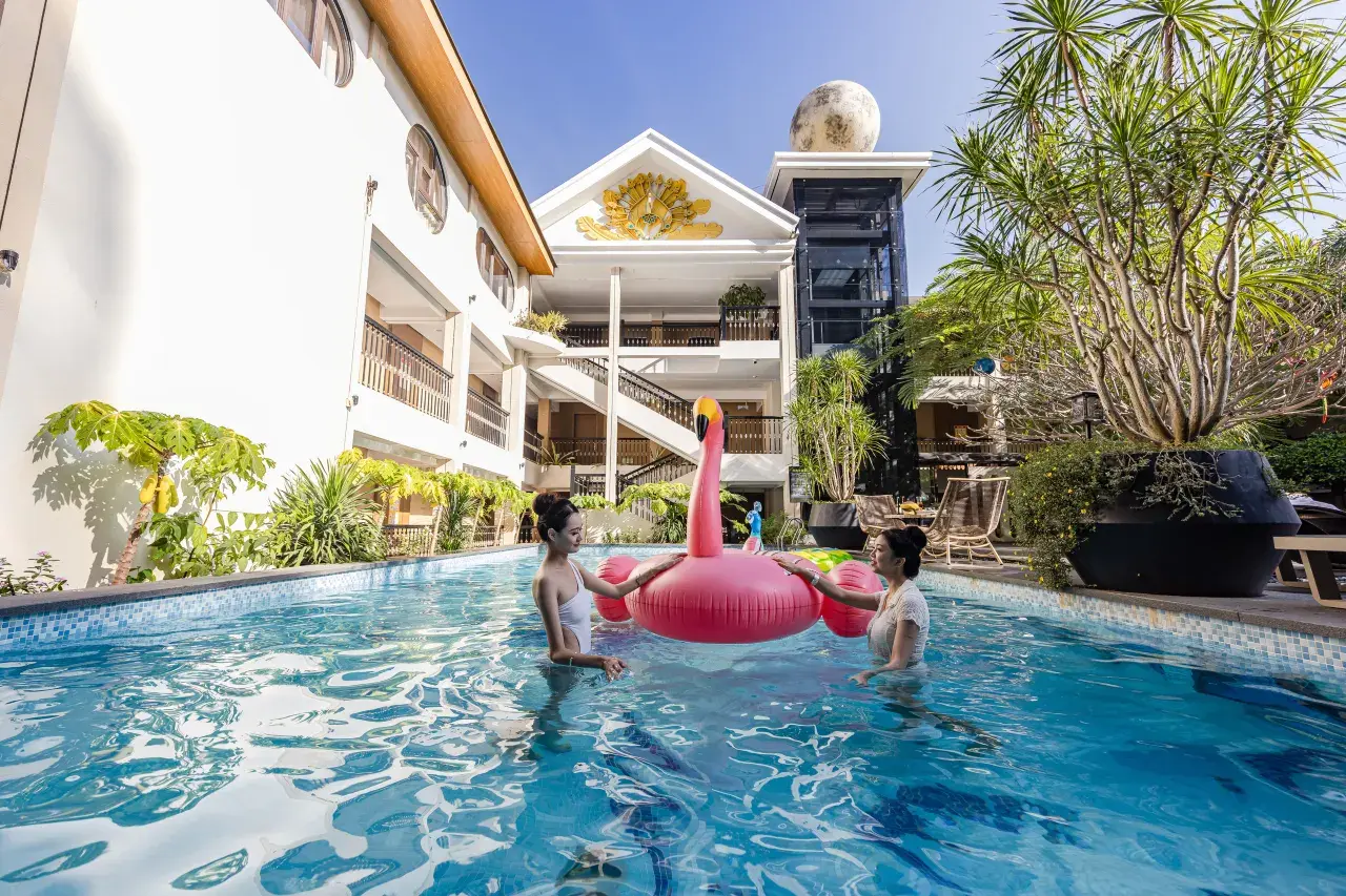 T12 Fuju Leisure Resort Hotel