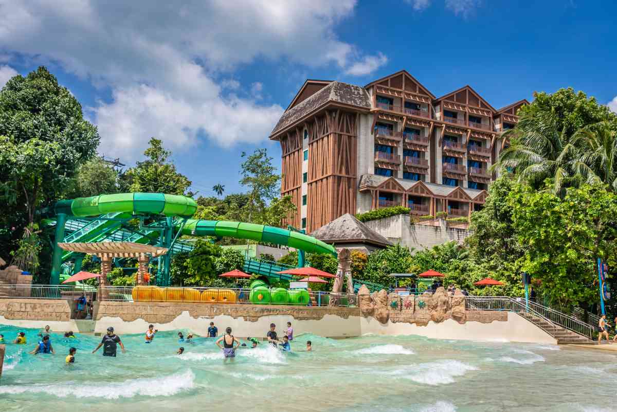 แอดเวนเจอร์ โคฟ วอเตอร์พาร์ก (Adventure Cove Waterpark)