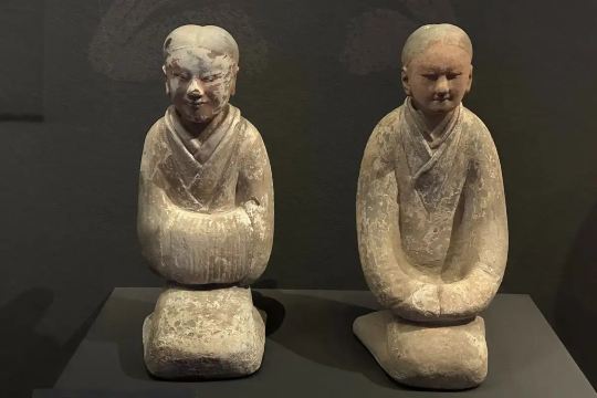 唐三彩及陶俑