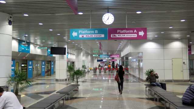 ตารางรถไฟ KLIA Ekspres 2569: เวลาเดินรถ ราคา และวิธีเดินทางจากสนามบิน | Trip.com