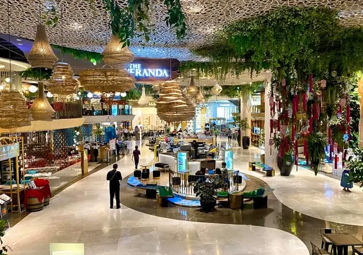 shopping at ICONSIAM