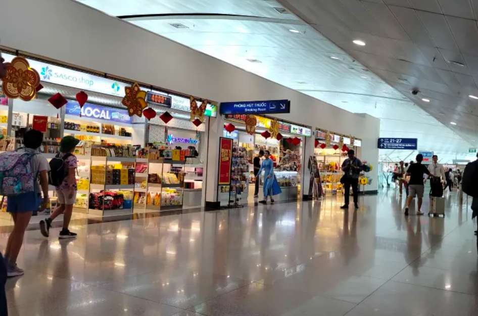 สนามบินโฮจิมินห์ (เตินเซินเญิ้ต)