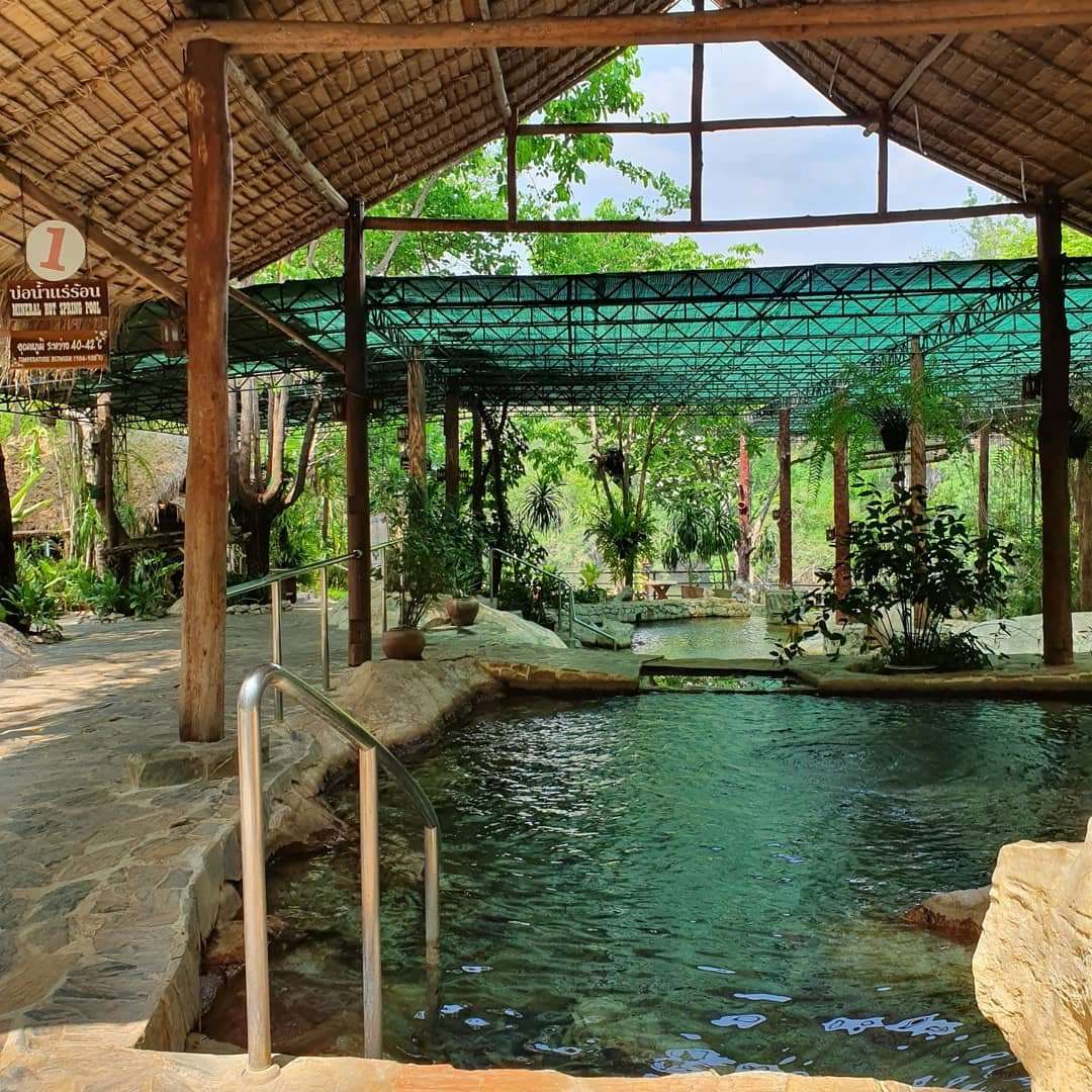 ร็อควัลเล่ย์ฮอทสปริงแอนด์ฟิชสปา