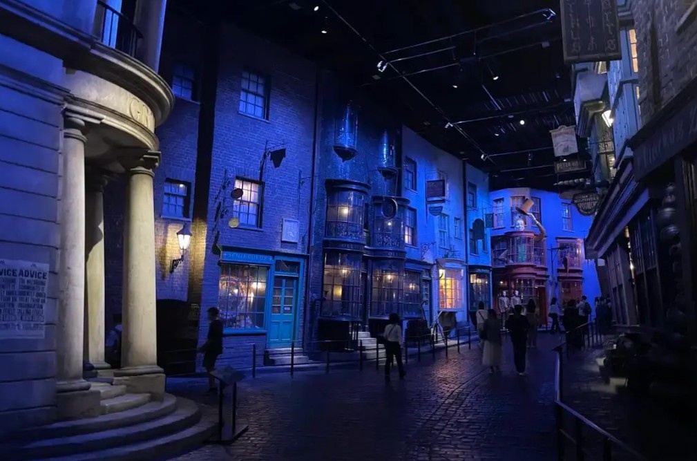 Diagon Alley shops at Warner Bros. Studio Tour Tokyo