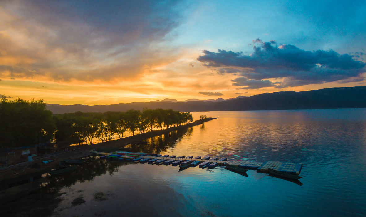 ทะเลสาบลาซีไห่