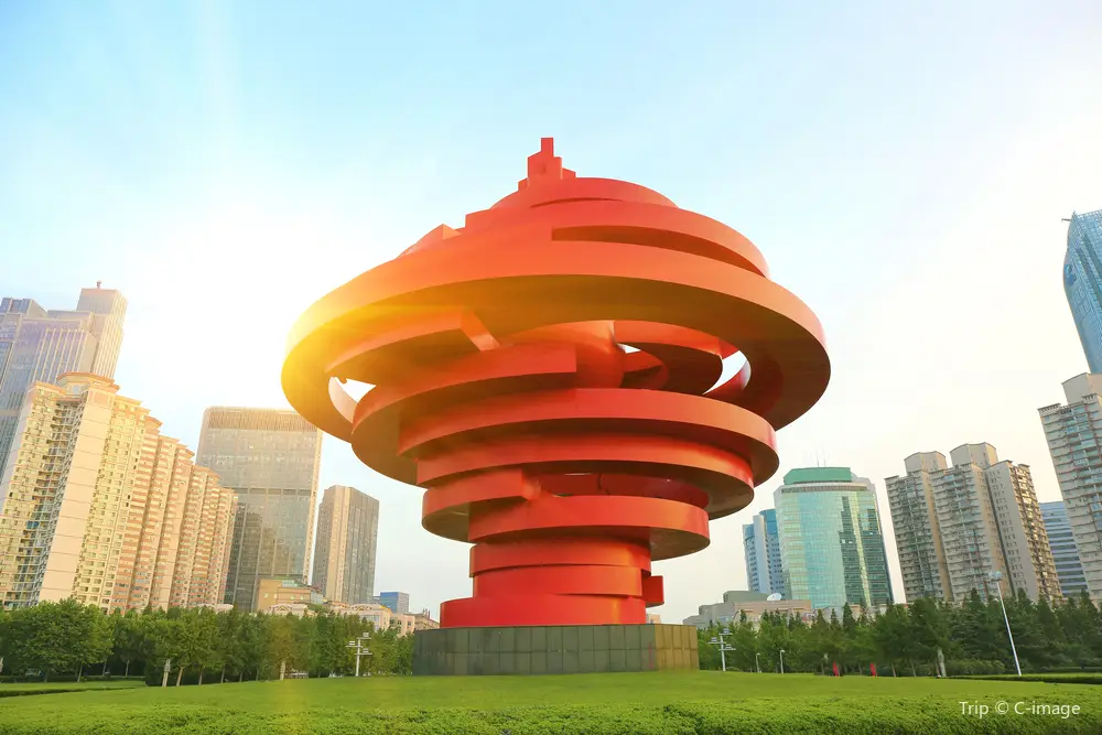 青島地鐵, 景點, 五四廣場