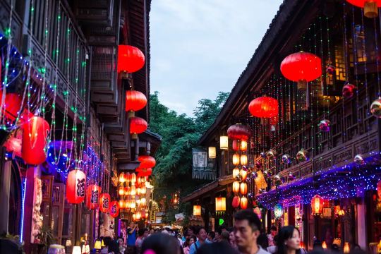 ถนนคนเดินจินลี่ถึงเป็นจุดเช็คอินอันดับ 1 ในเฉิงตู