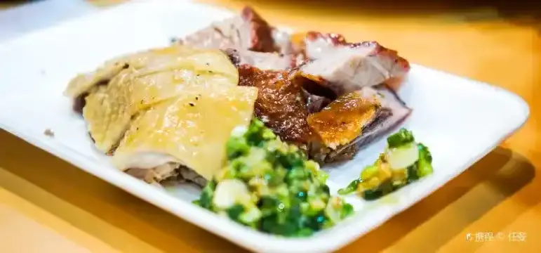 หมูแดงและห่านย่าง