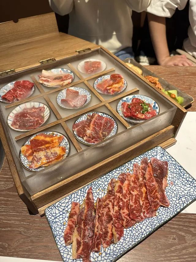 一樂·燒肉居酒屋