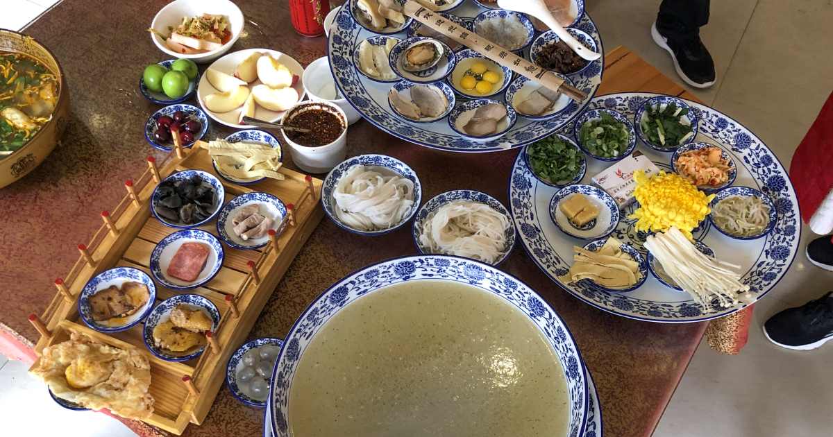 crossing the bridge noodles in kunming